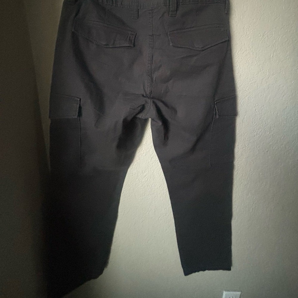 New Old Navy size 30 X 30 Straight, Black - Picture 7 of 8
